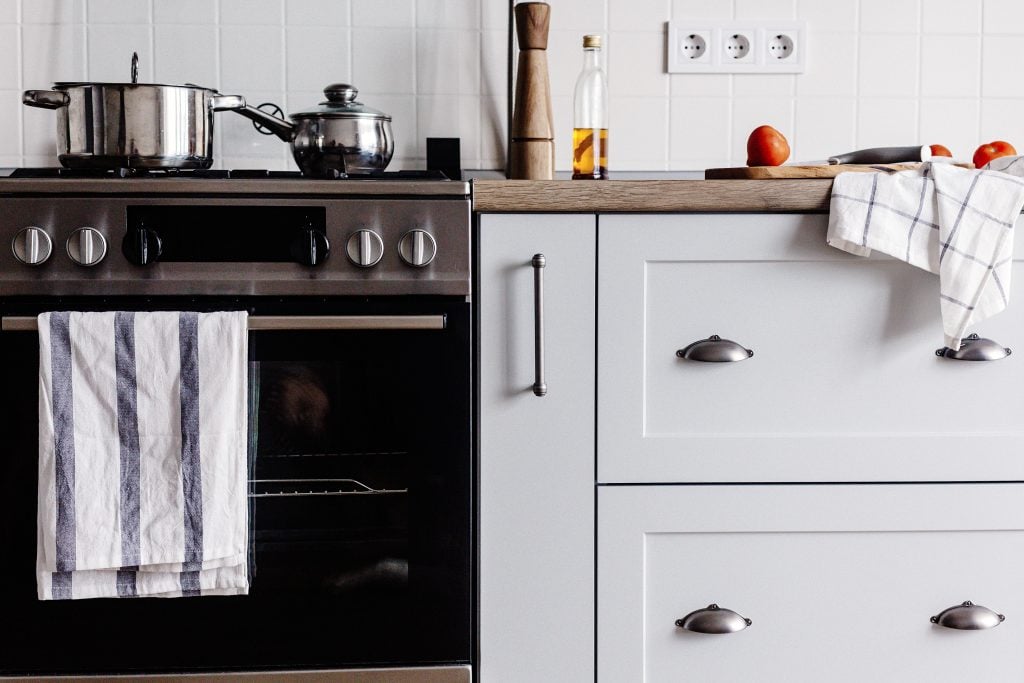The Small Kitchen Solutions for Maximum Space
